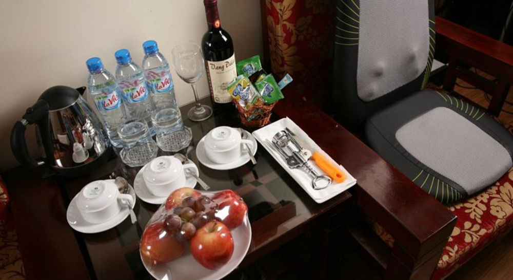 Aquarius Grand Hotel Hanoi Zimmer foto